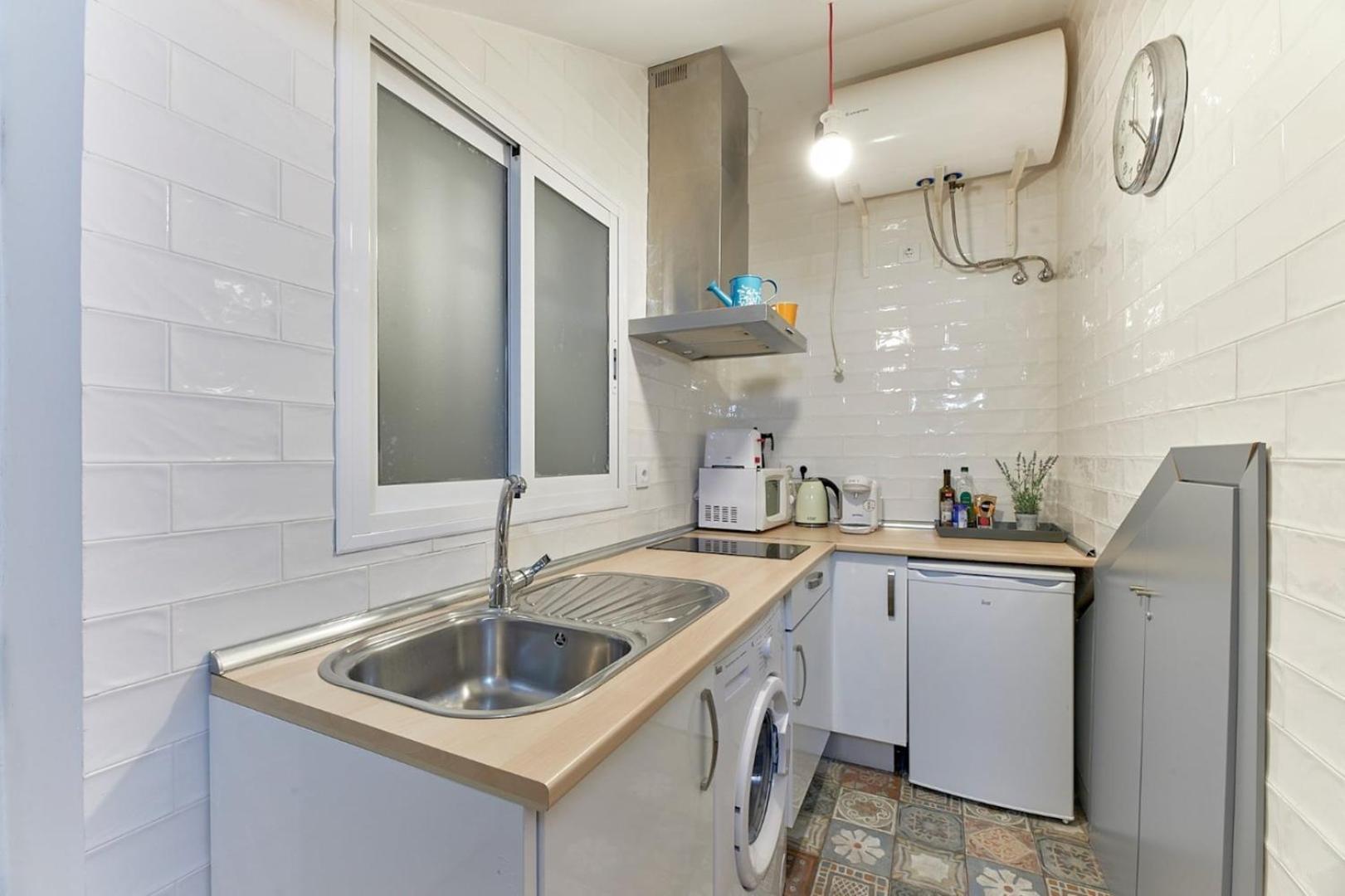 Fee4Me. Amazing Apartment In The Heart Of Lavapies Madrid Eksteriør billede